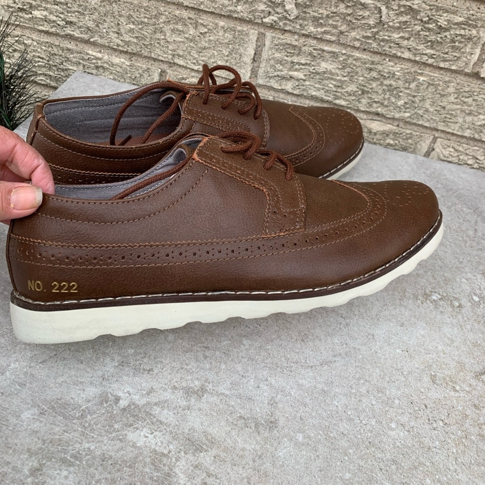 Adam Levine No. 222 Brown Wing Tip Oxford Dress Shoes Men’s Size 9.5